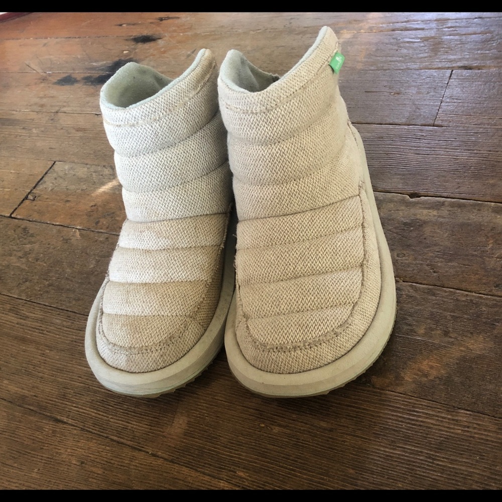 Sanuk Puff & Chill booties